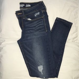 -Denizen Levi’s distressed low rise jeggings-
